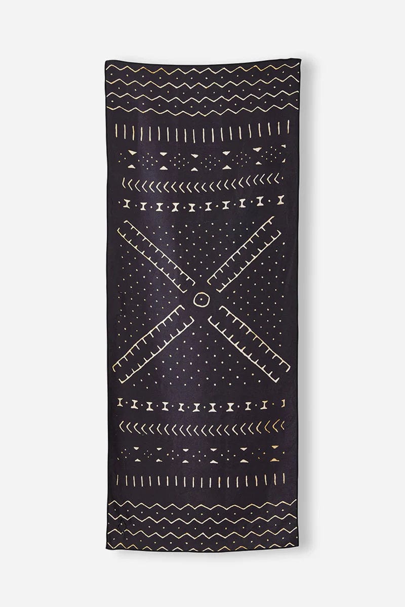 http://backpackeroutdoors.com/cdn/shop/files/nomadix-original-towel-mud-cloth-34722641150112.webp?v=1694019318