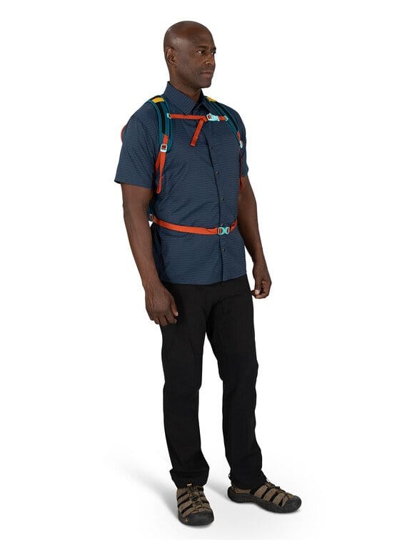 Load image into Gallery viewer, Black Osprey Daylite Plus Backpack in Black OSPREY
