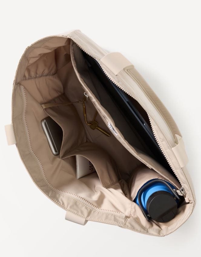 Load image into Gallery viewer, Ecru Vuori All Around Tote in Ecru Vuori All Around Tote in Ecru Vuori