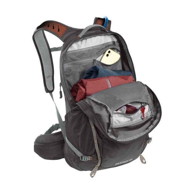 Load image into Gallery viewer, Storm Grey Camelbak Rim Runner X30 70Oz Camelbak Rim Runner X30 70Oz Camelbak Products Inc.
