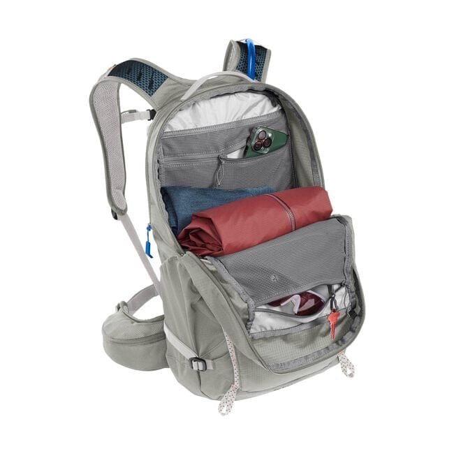 Load image into Gallery viewer, Misty Grey Camelbak Women&#39;s Rim Runner X28 70Oz Camelbak Women&#39;s Rim Runner X28 70Oz Camelbak Products Inc.
