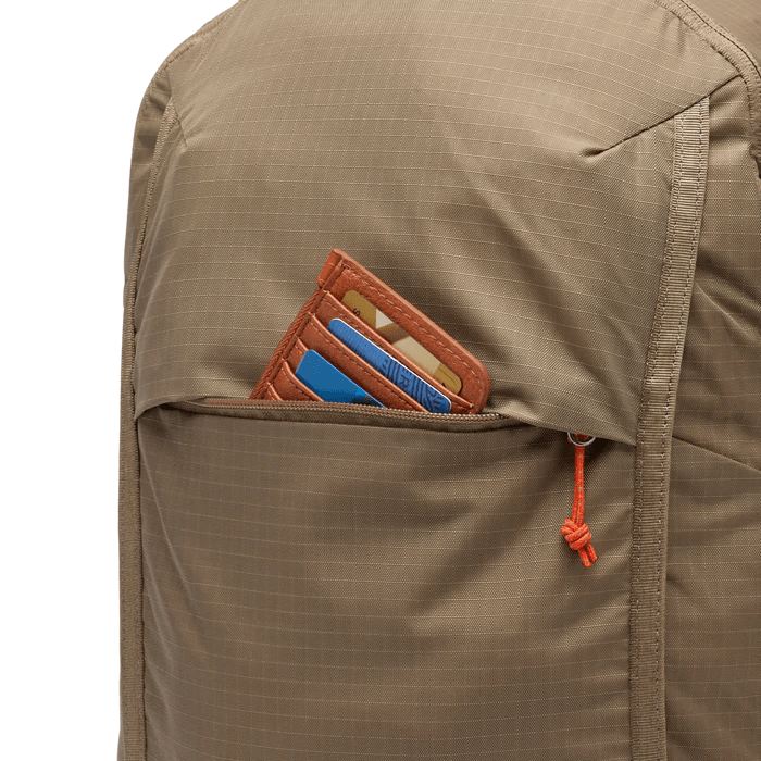 Load image into Gallery viewer, Cotopaxi Mente 32L Daypack Cotopaxi
