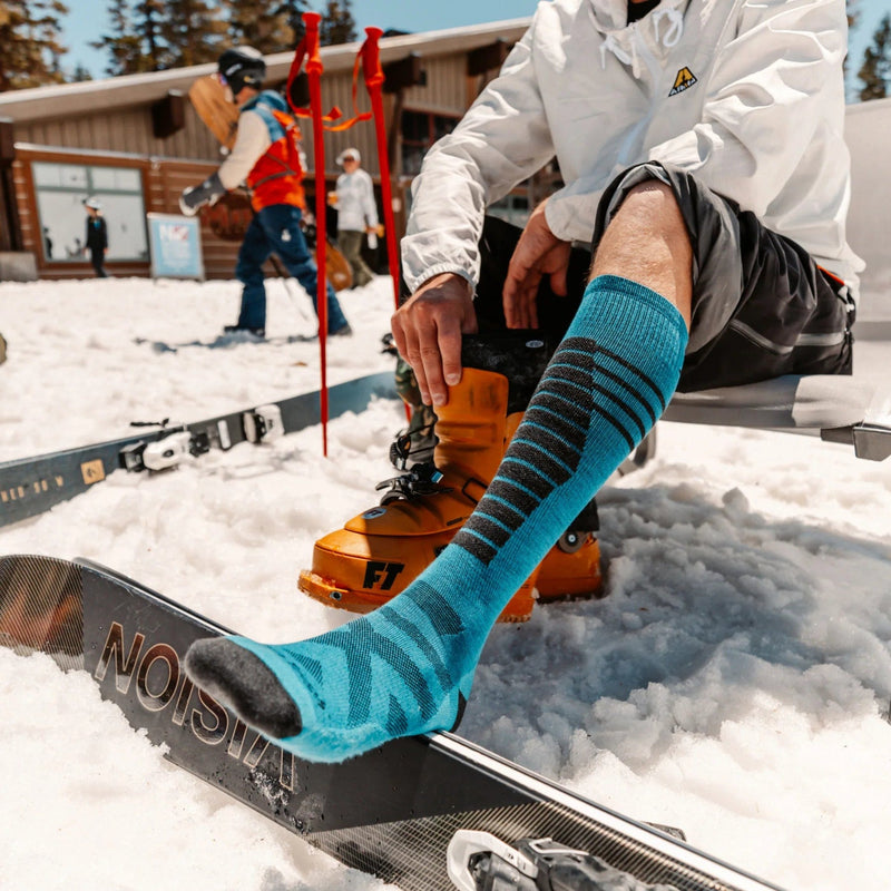 Load image into Gallery viewer, Darn Tough Edge Over-the-Calf Midweight Snow Sock - Men&#39;s Darn Tough Edge Over-the-Calf Midweight Snow Sock - Men&#39;s Darn Tough
