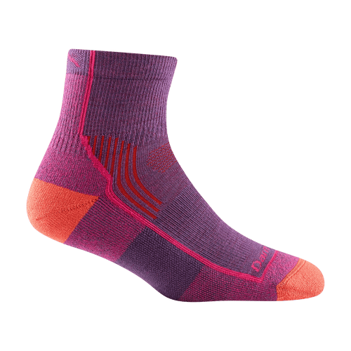 Berry / MED Darn Tough Hiker Quarter Midweight Sock - Women's Darn Tough