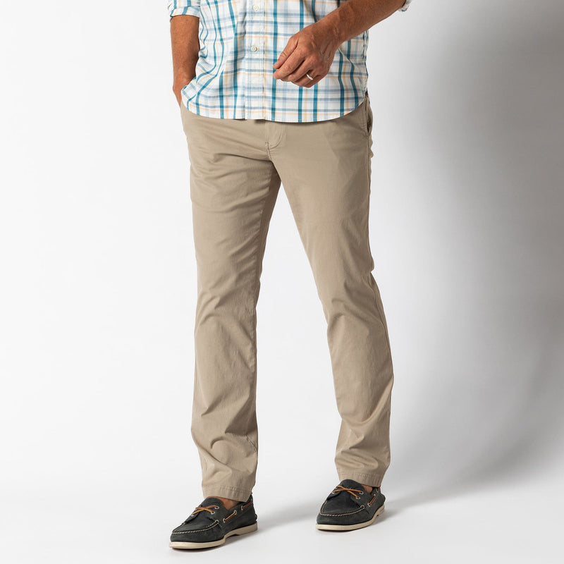 Load image into Gallery viewer, 30L / 30 Duck Head Harbor Performance Chino in Khaki Duck Head Harbor Performance Chino in Khaki Duck Head
