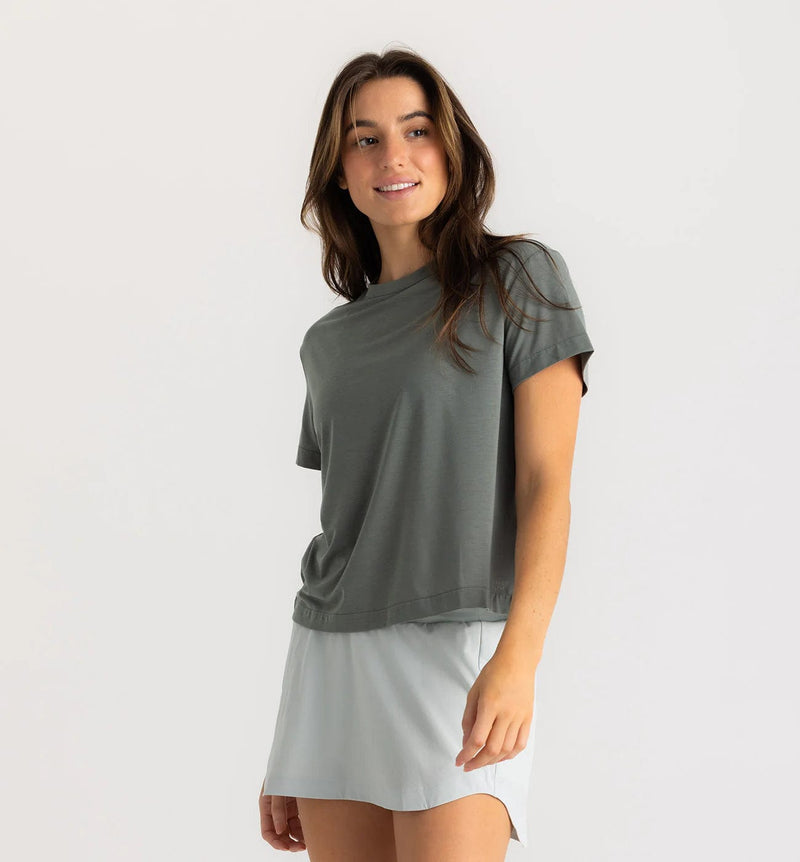 Load image into Gallery viewer, Agave Green / SM Free Fly Elevate Lightweight Tee - Women&#39;s Free Fly
