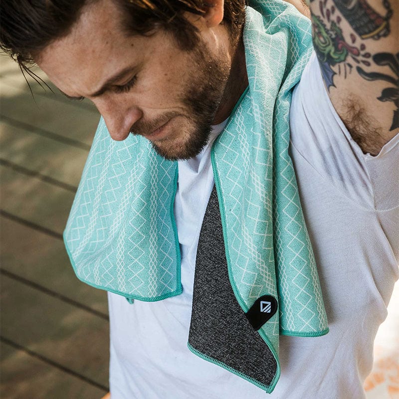 Load image into Gallery viewer, Nomadix Mini Towel Tide Agua Blue Nomadix Mini Towel Tide Agua Blue Nomadix
