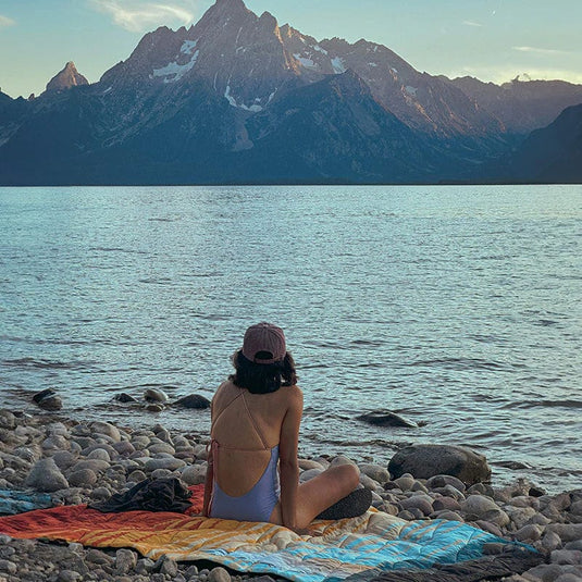 Yellowstone Nomadix Puffer Blanket: Yellowstone National Park Nomadix