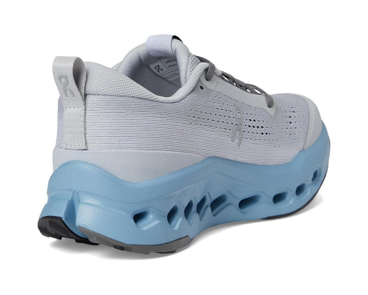 On Men's Cloudsurfer Trail 2 in Rock / Niagara On Men's Cloudsurfer Trail 2 in Rock / Niagara On
