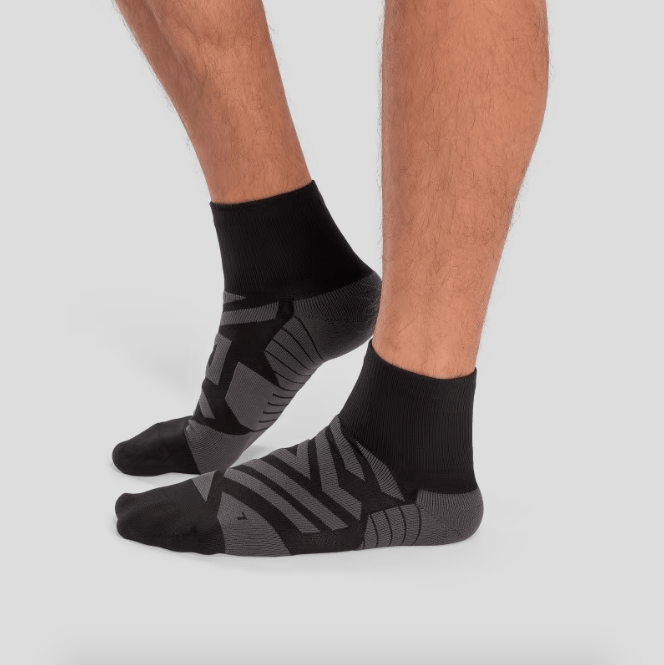 Load image into Gallery viewer, Black &amp; Shadow / MED On Performance Mid Sock in Black | Shadow - Men&#39;s On Running
