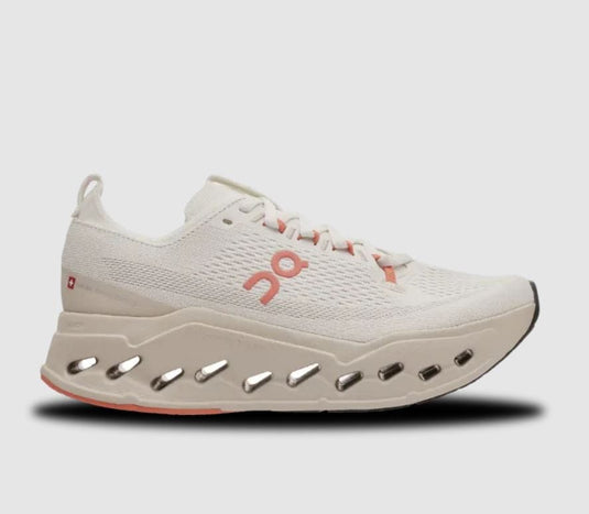 Ivory / Salmon / 6 On Women's Cloudsurfer Max in Ivory / Salmon On Women's Cloudsurfer Max in Ivory / Salmon On