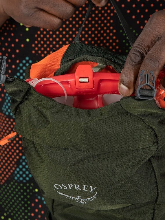 Load image into Gallery viewer, Green Creek Osprey Katari 3 Backpack With Reservoir OSPREY
