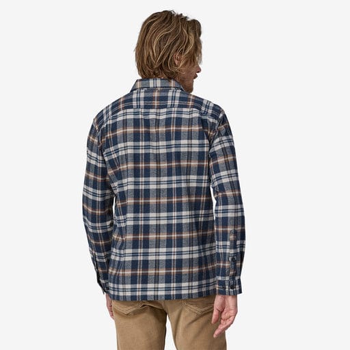 Load image into Gallery viewer, Patagonia Longsleeve Organic Cotton Midweight Fjord Flannel Shirt - Men&#39;s Patagonia Inc

