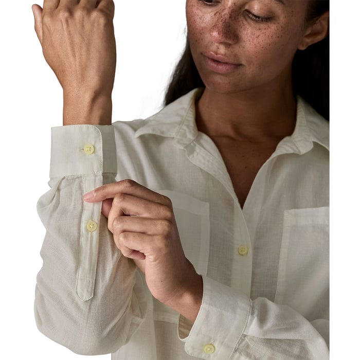 Load image into Gallery viewer, Patagonia Women's Lightweight A/C Buttondown in White Patagonia Women's Lightweight A/C Buttondown in White Patagonia Inc

