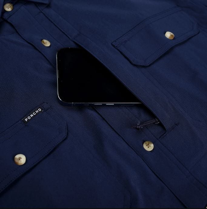 Load image into Gallery viewer, Navy / LRG Poncho Men&#39;s The Pilar in Navy Poncho Men&#39;s The Pilar in Navy Poncho

