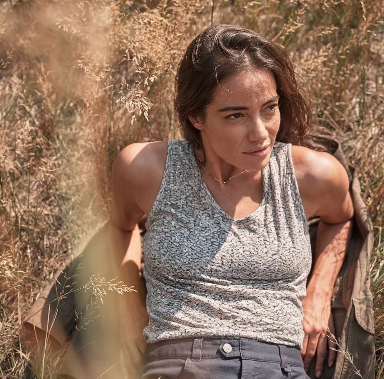 Load image into Gallery viewer, Royal Robbins Women&#39;s Featherweight Tank in Wild Rhubarb Presidio Pt Royal Robbins Women&#39;s Featherweight Tank in Wild Rhubarb Presidio Pt Royal Robbins
