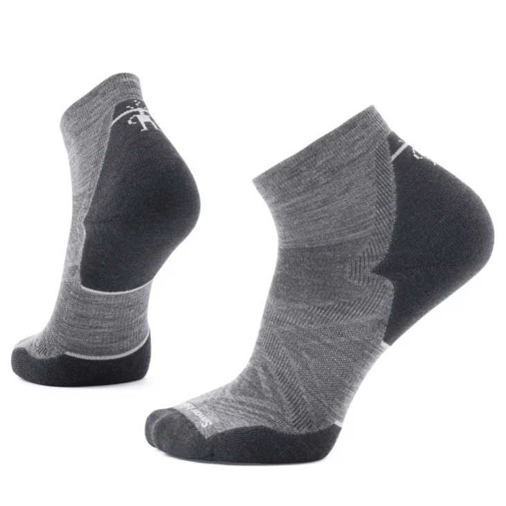 Load image into Gallery viewer, Medium Gray / LRG Smartwool Run Targeted Cushion Ankle Socks - Men&#39;s Smartwool Corp
