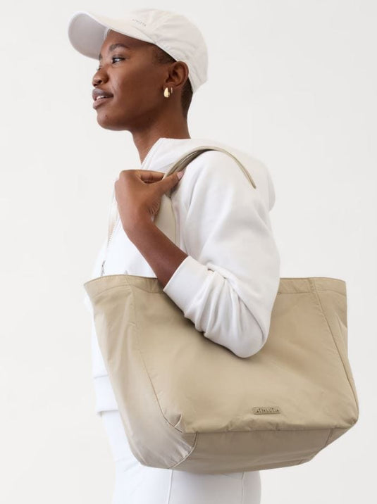 Ecru Vuori All Around Tote in Ecru Vuori All Around Tote in Ecru Vuori