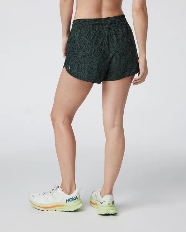 Load image into Gallery viewer, Vuori Clementine 4&quot; Shorts 2.0 - Women&#39;s Vuori
