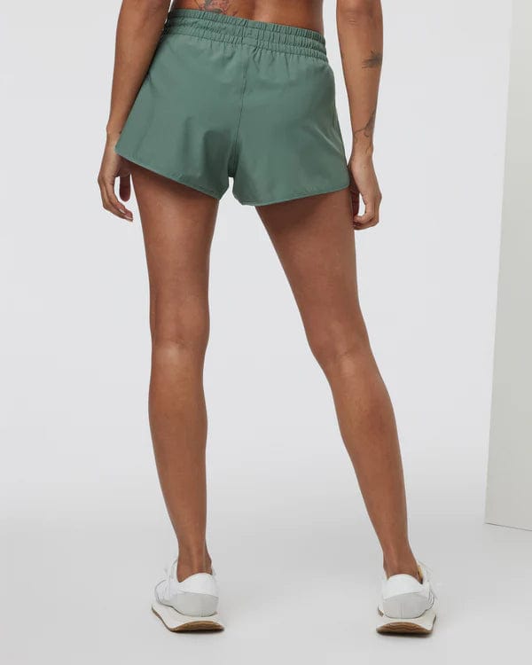 Load image into Gallery viewer, Vuori Clementine Short 2.0 - Women&#39;s Vuori
