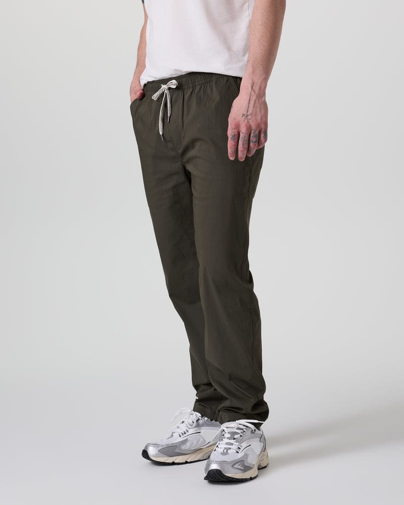 Load image into Gallery viewer, Vuori Kore Everyday Pant Lined 30&quot; Vuori Kore Everyday Pant Lined 30&quot; Vuori
