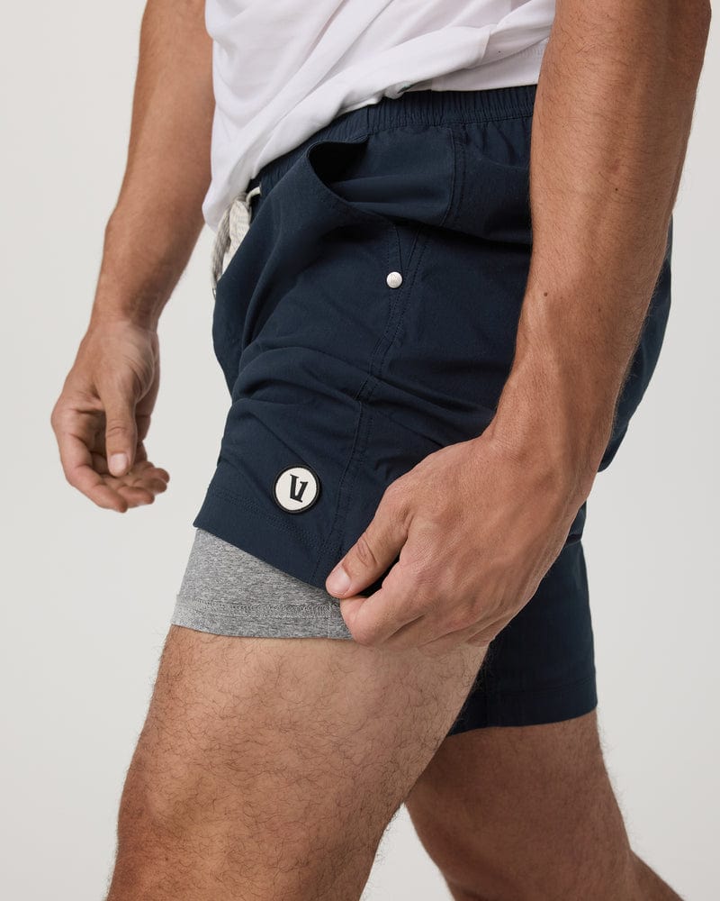 Load image into Gallery viewer, Vuori Men&#39;s Kore Everyday Short Lined 7.5&quot; Vuori Men&#39;s Kore Everyday Short Lined 7.5&quot; Vuori
