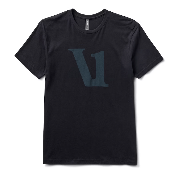 V901 V1 Vuori Wordmark Logo Tee – kc clothing