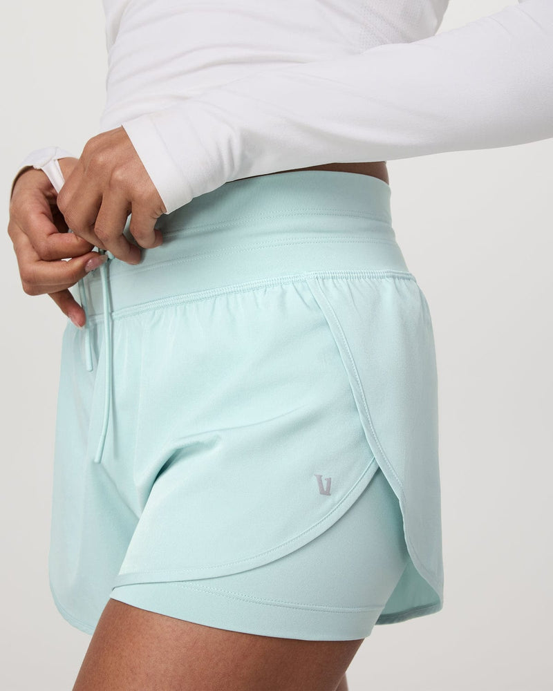 Load image into Gallery viewer, Vuori Women&#39;s Daily Speed Short 2.5&quot; Vuori Women&#39;s Daily Speed Short 2.5&quot; Vuori
