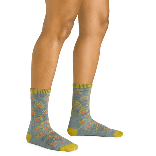 Seafoam / MED Darn Tough Ray Day Micro Crew Lightweight Hiking Sock - Women's Darn Tough