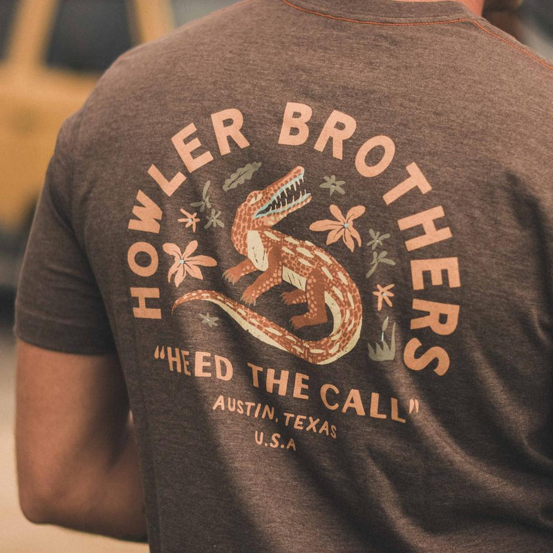 Load image into Gallery viewer, Howler Bros Men&#39;s Lazy Gators Pocket T-Shirt Howler Bros
