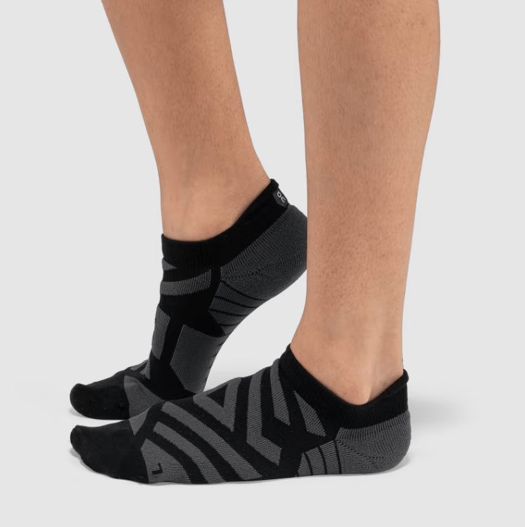 Load image into Gallery viewer, Black | Shadow / XS On Performance Low Sock - Women&#39;s On Running
