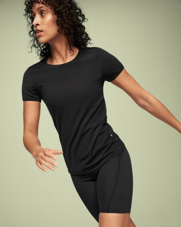 Load image into Gallery viewer, On Running Movement Tee Black - Women&#39;s On Running
